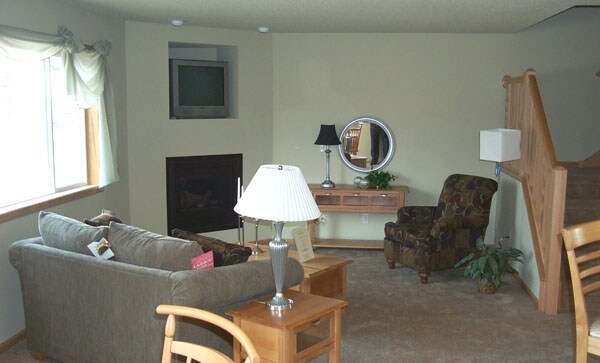 Building Photo - Willowbrook Townhomes