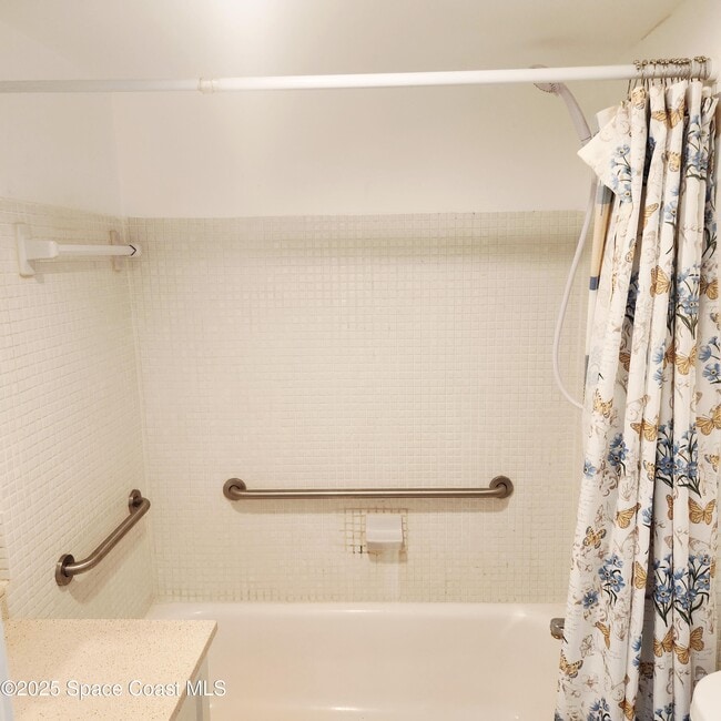 Photo - 221 Columbia Dr Unit 124