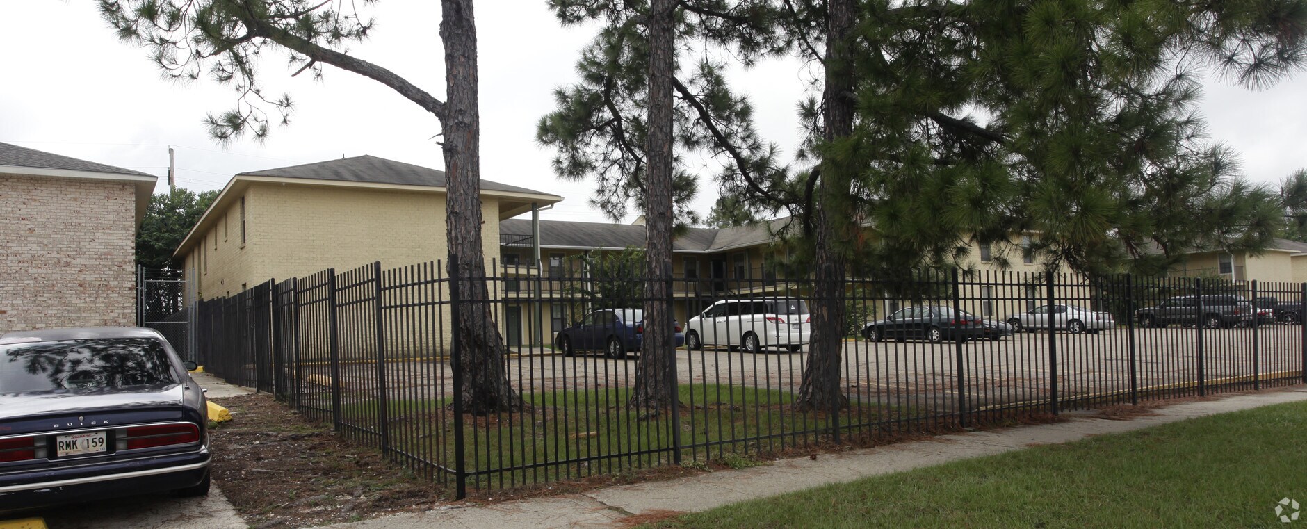 Melrose Place - Melrose Place Apartments