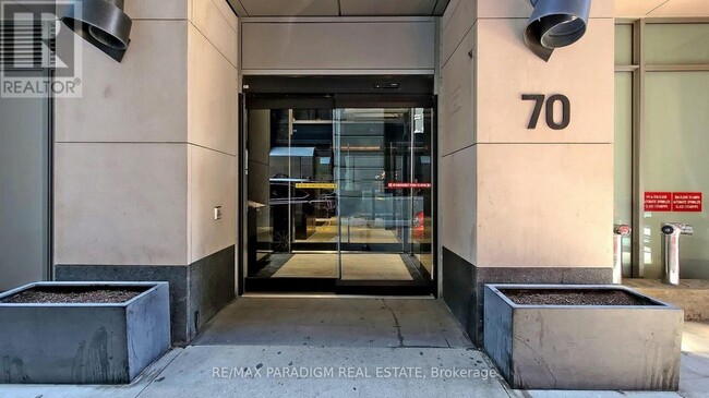 Photo - 70 Temperance St Unit 715