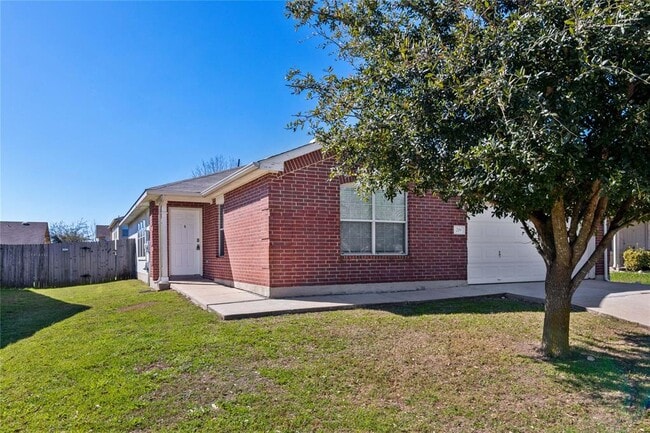Photo - 219 Almquist St