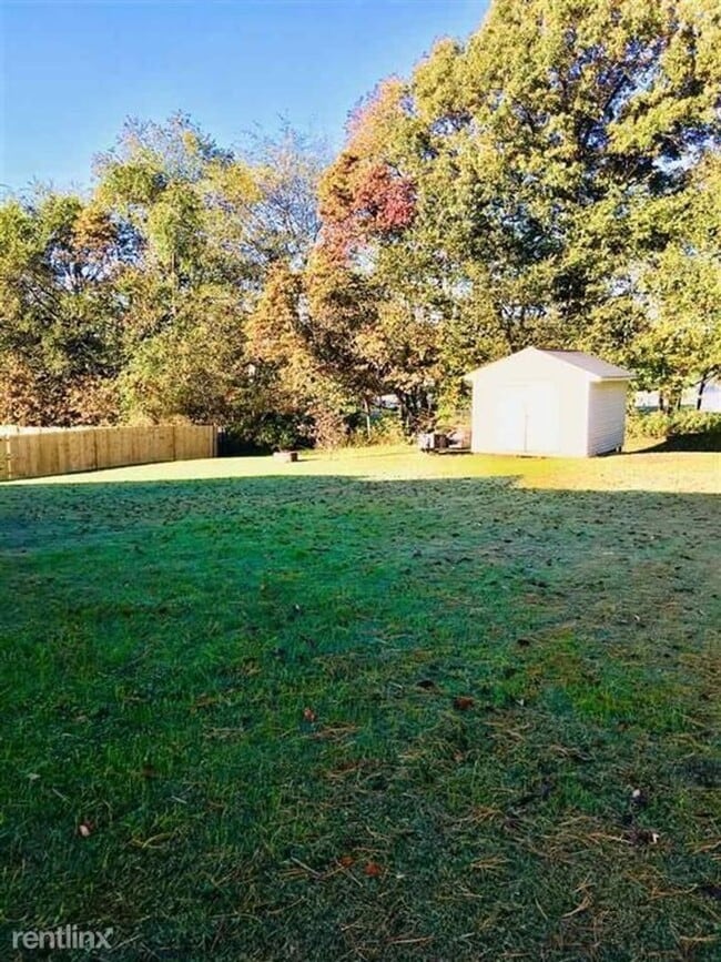 Photo - 126 Schwarzkopf St