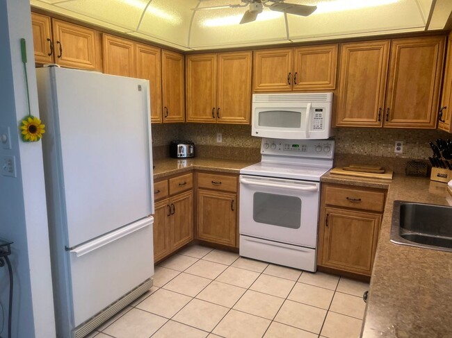 Photo - 2425 Doud St