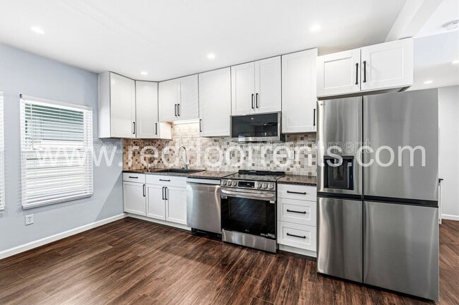 Photo - 2320 Spann Ave