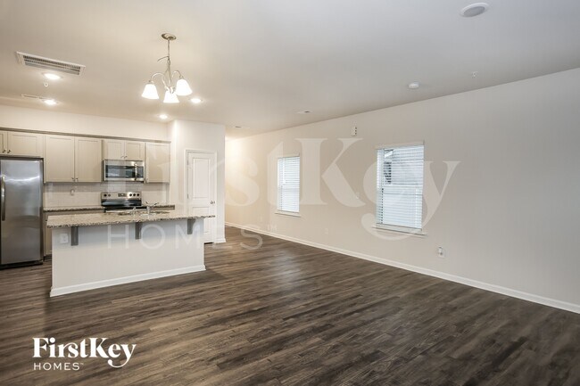 Photo - 2020 Cypress Village Dr NW