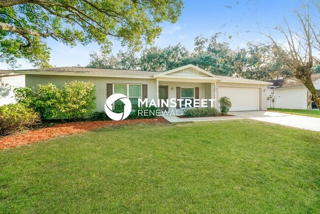 Photo - 4 Bedroom Pet-Friendly Home in Valrico, FL with Main Street Renewal