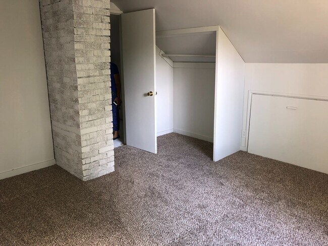 Photo - 2189 Hilyard St