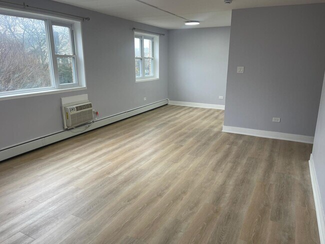 Photo - 6161 N Hoyne Ave Unit 302