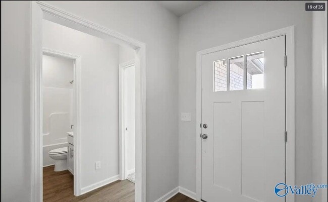 Photo - 408 Tracer St