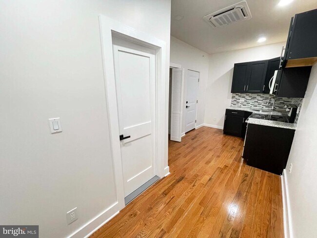 Photo - 309 S 60th St