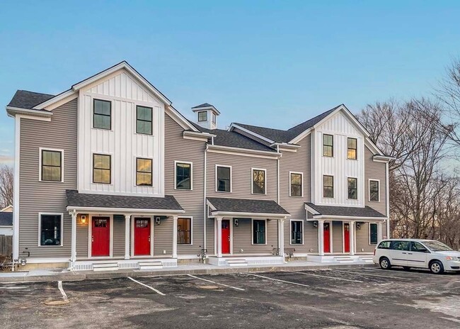 Building Photo - 3 Bridge Rd Unit C3 Rental