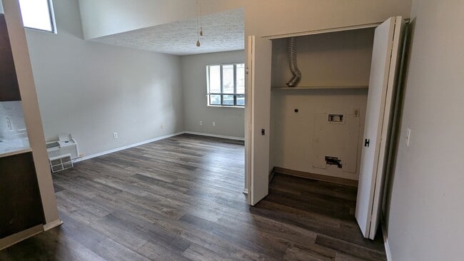 Photo - MN Cedar Village (801) Unidad Apt A