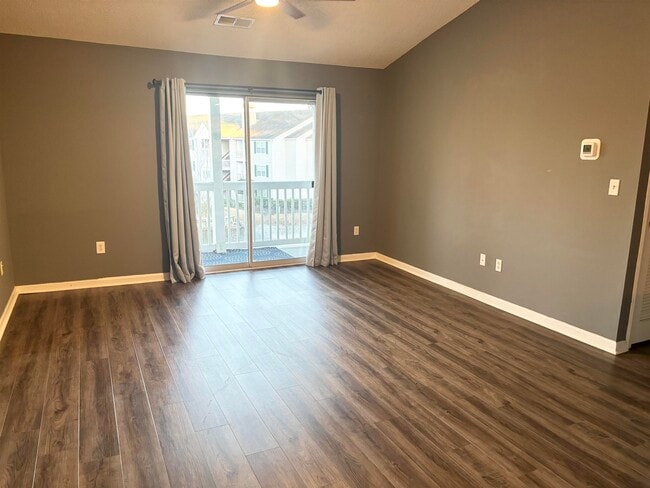 Photo - 3768 Hitchcock Way