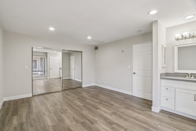 Photo - 626 E Verdugo Ave Unit C