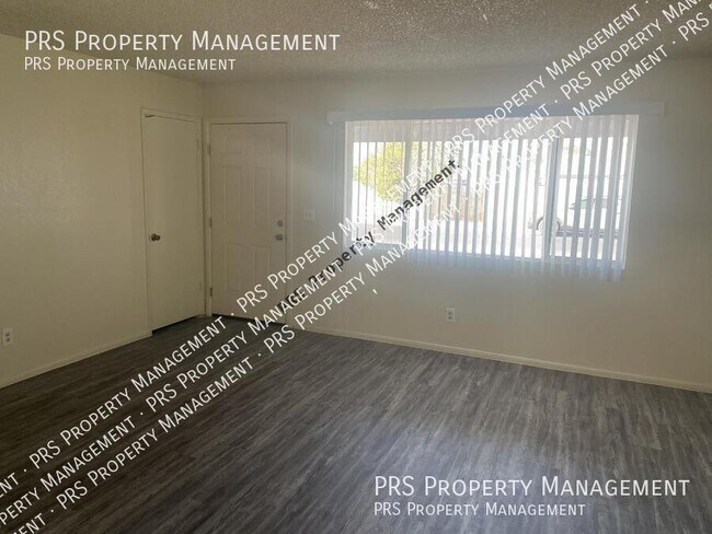 Photo - 1715 S Windsor-