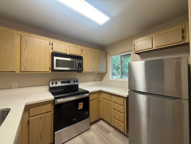 Photo - Modern Second-Story 2B/2BA in the Heart of San Diego with Resort-Style Amenities.