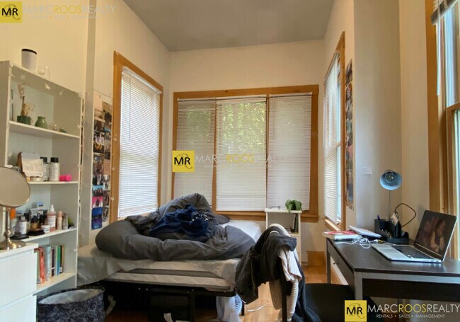 Photo - 70 Curtis St