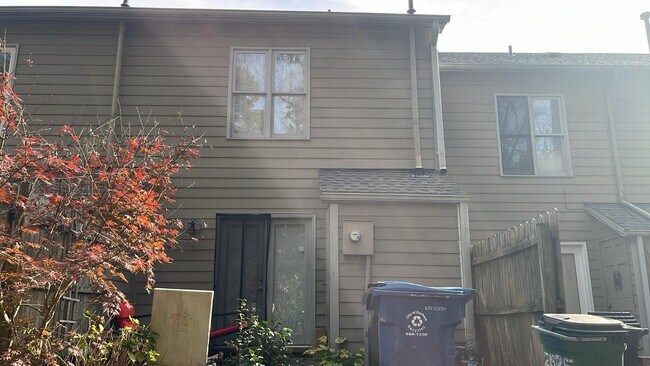 Photo - 2625 Hitchcock Dr