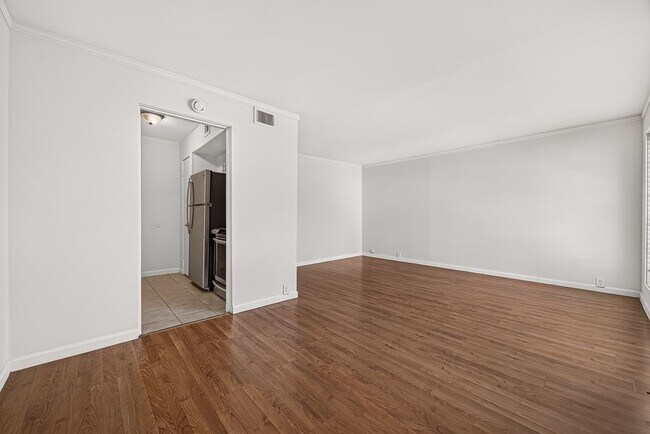 306 Hawthorne St Unit 6