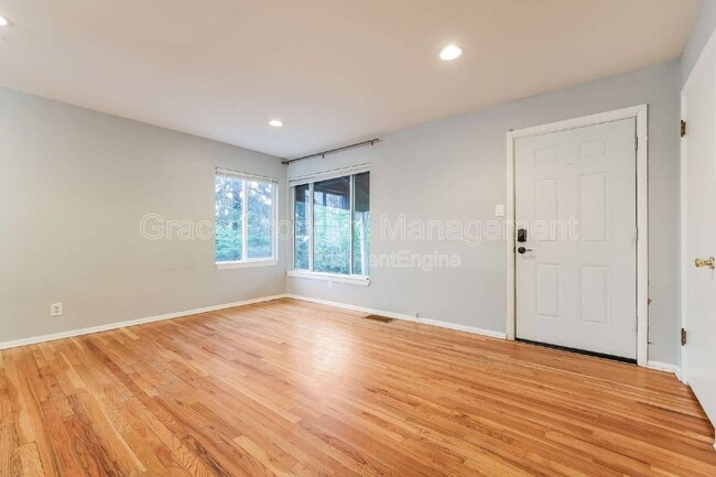 Photo - 1842 S Dahlia St