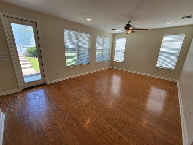 Photo - 4061 Shady View Ln