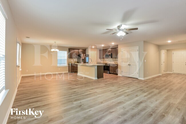 Photo - 304 Sportsman Dr