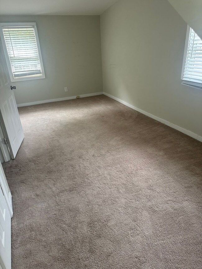 Photo - 903 Willow Lawn Dr