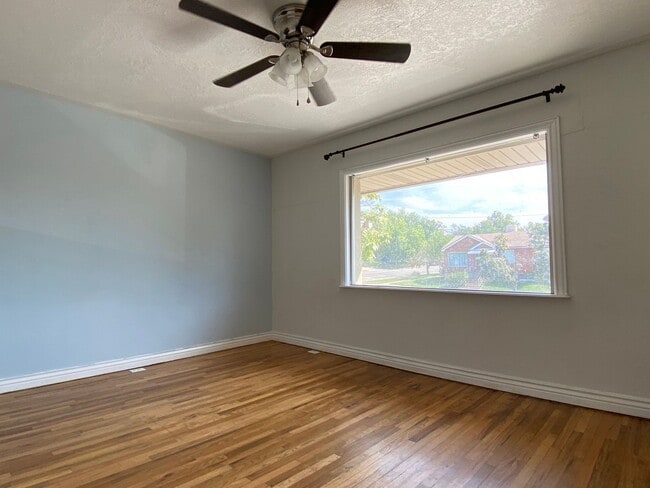 Photo - 2885 Van Buren Ave Unit 2885 Van Buren Ave #2