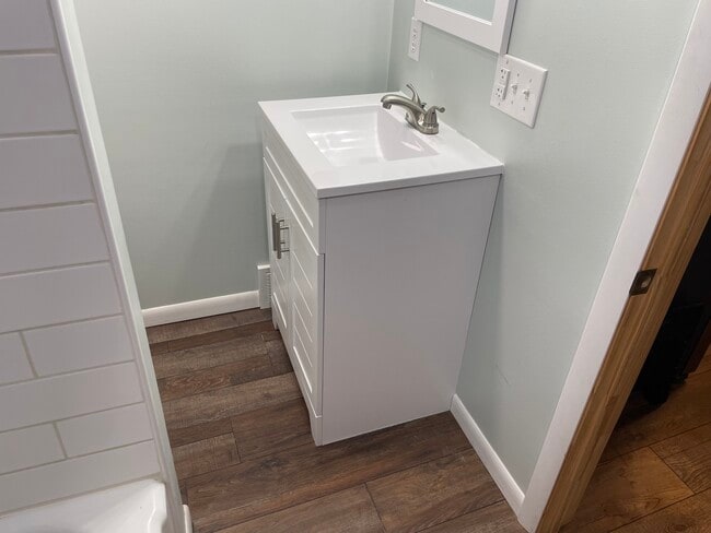 Photo - 315 E Brady Rd