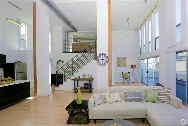 2x2 LOFT - Iron Staircase