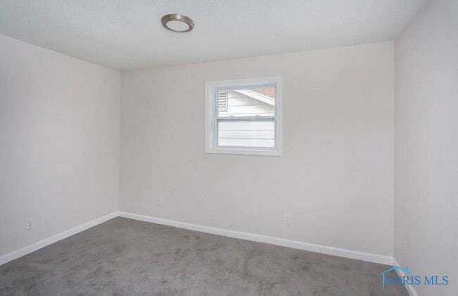 Photo - 421 E Streicher St