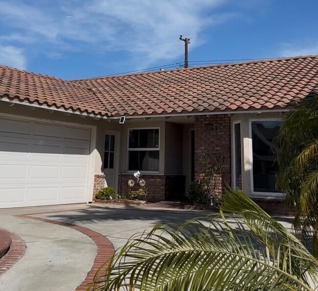 Building Photo - 791 N Handy St