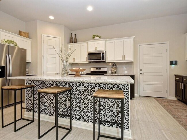 Photo - 1708 Arcilla St