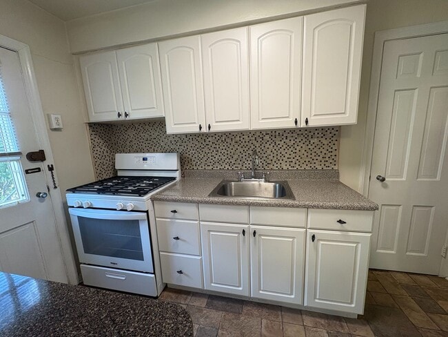 Photo - Jericho Manor Apartments