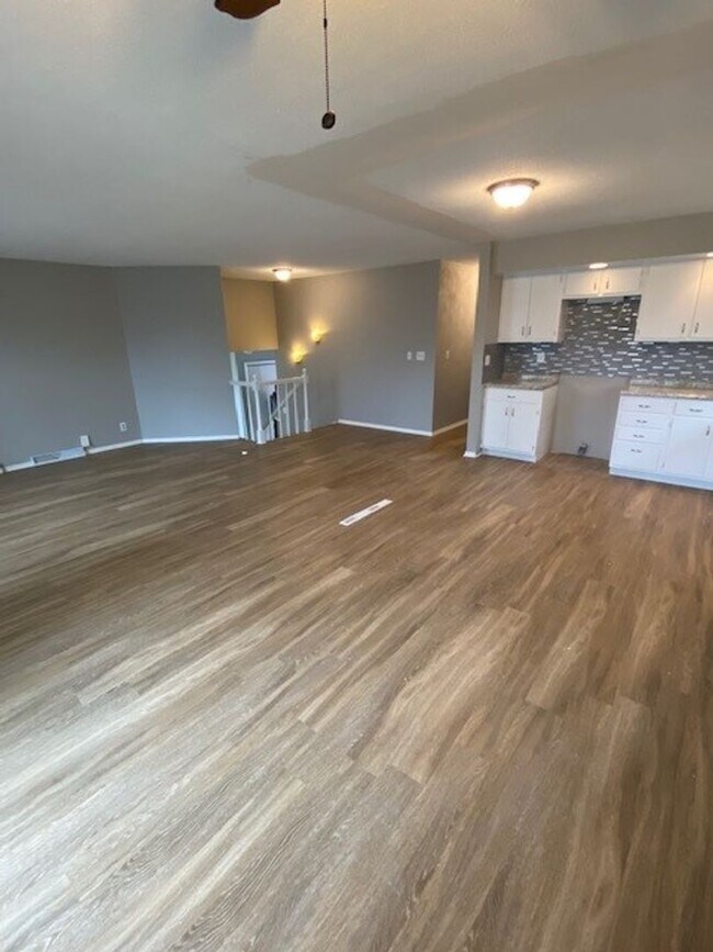 Photo - 311 Weathering Dr