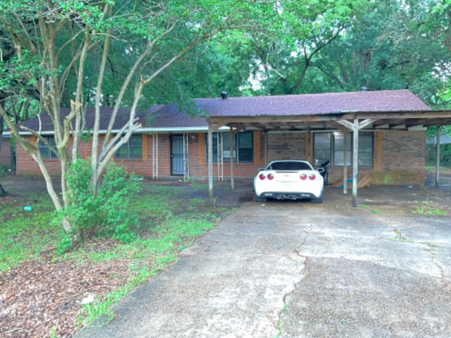 Building Photo - 304 Beasley St Rental