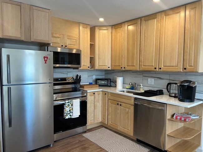 Building Photo - 64 Salem St Unit 203