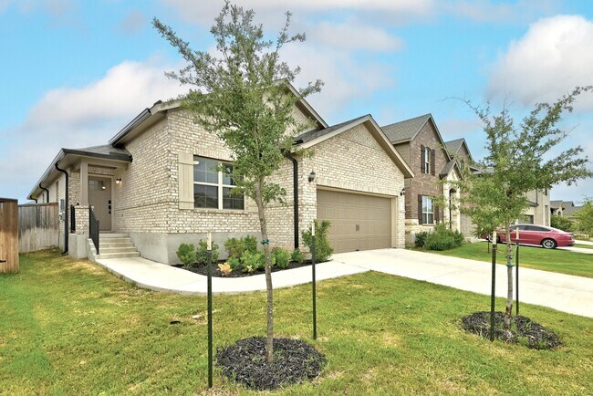 Photo - 149 Hackberry Ln