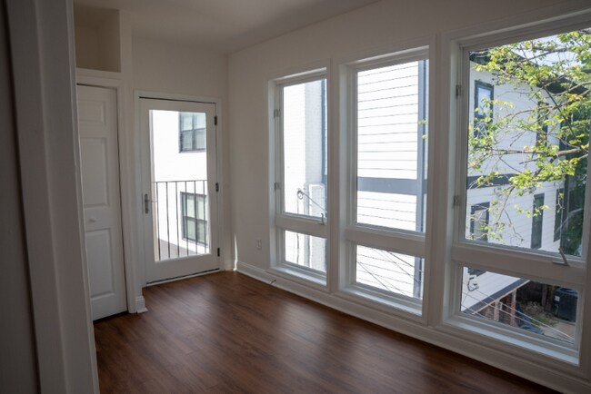 Building Photo - 1306 Childress St NE Rental