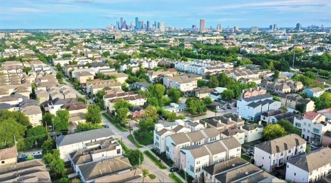 Photo - 5811 Petty St