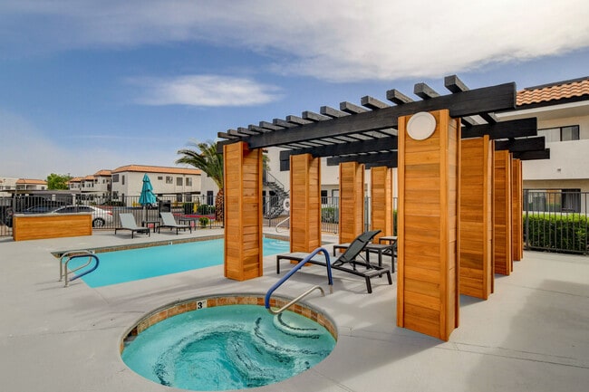 Building Photo - Tides On Indios Rental