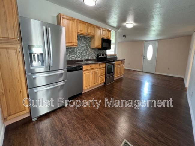 Photo - 34 S Dean Rd