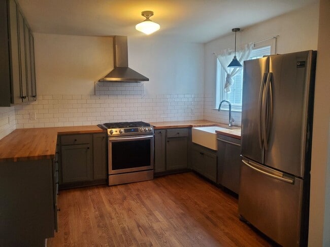 Building Photo - 3212 Alabama Ave Unit B