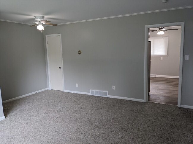 Photo - 61 Pine Ct