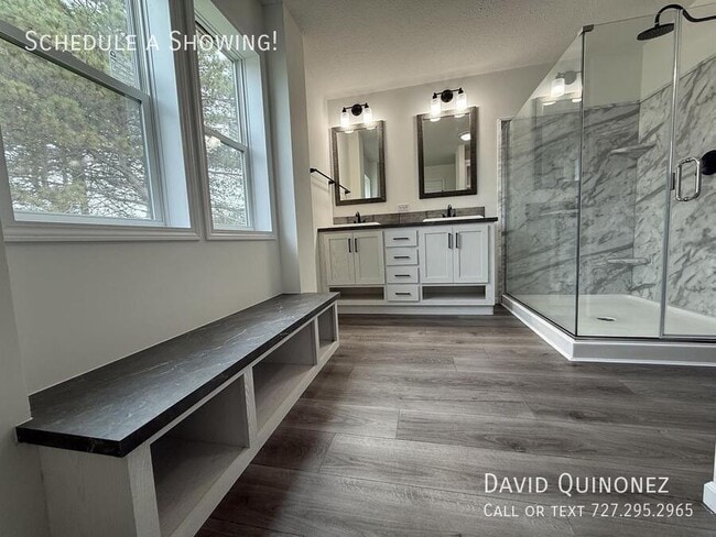 Photo - 6249 Roosevelt-