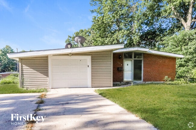 Building Photo - 1211 NE 67th St Rental