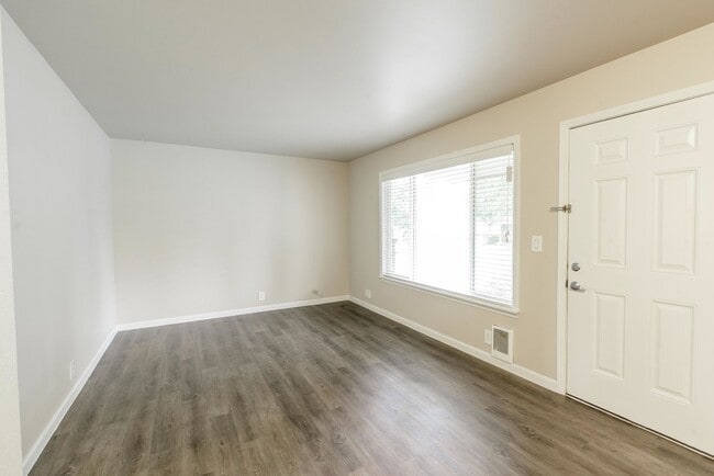 Photo - Cavalier Park Apartments