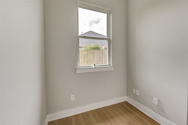 Photo - 4220 McKinley St