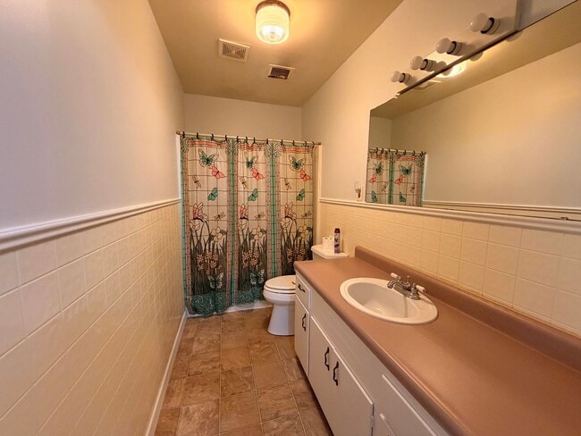 Photo - 1310 Bradley Ln