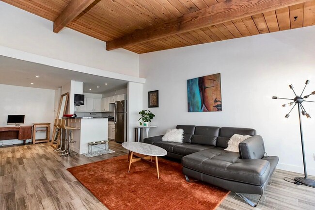 Photo - 6526 Ocean Crest Dr Unidad A302